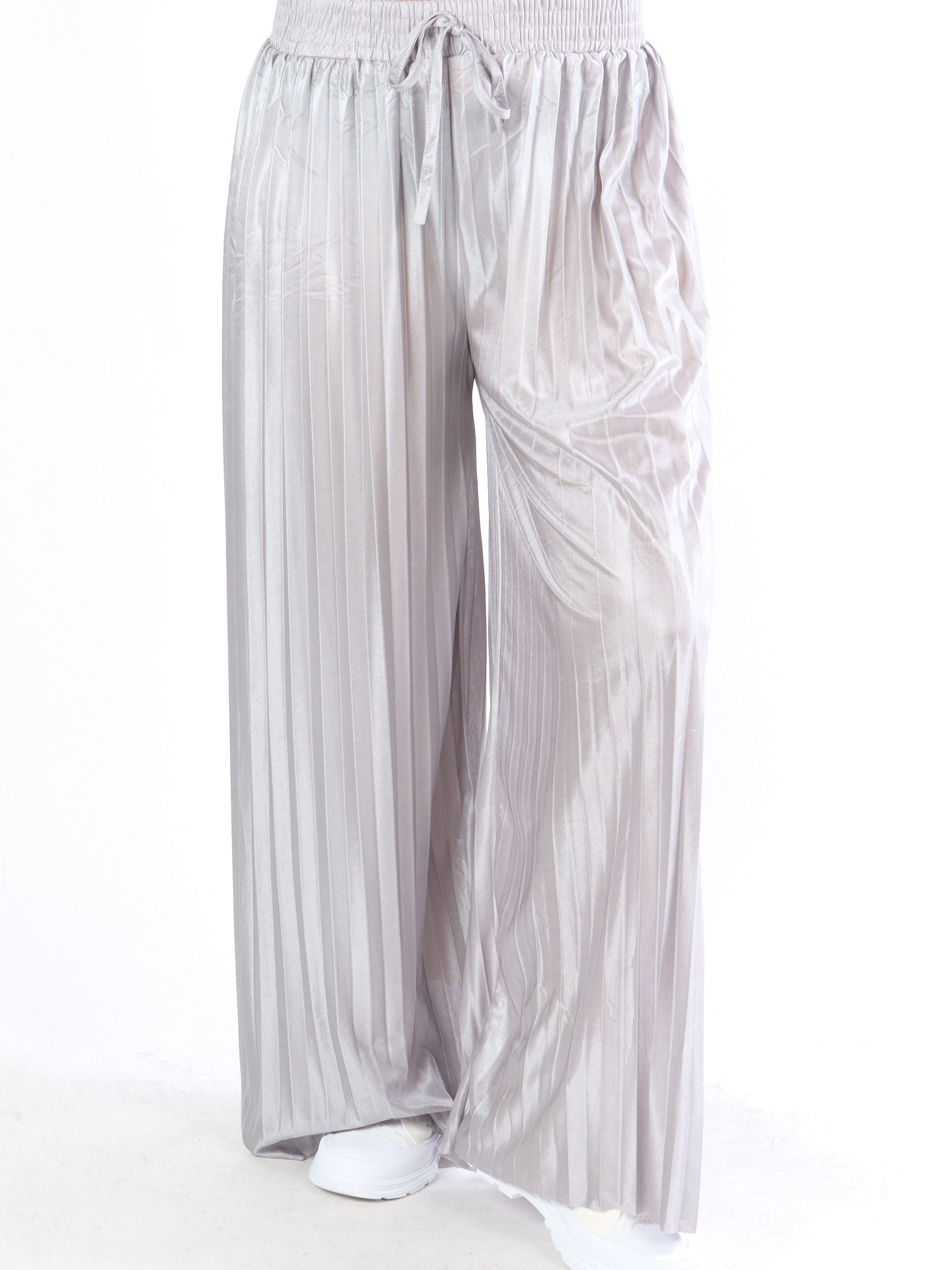 Callie - Enkla plisserade byxor i glänsande tyg